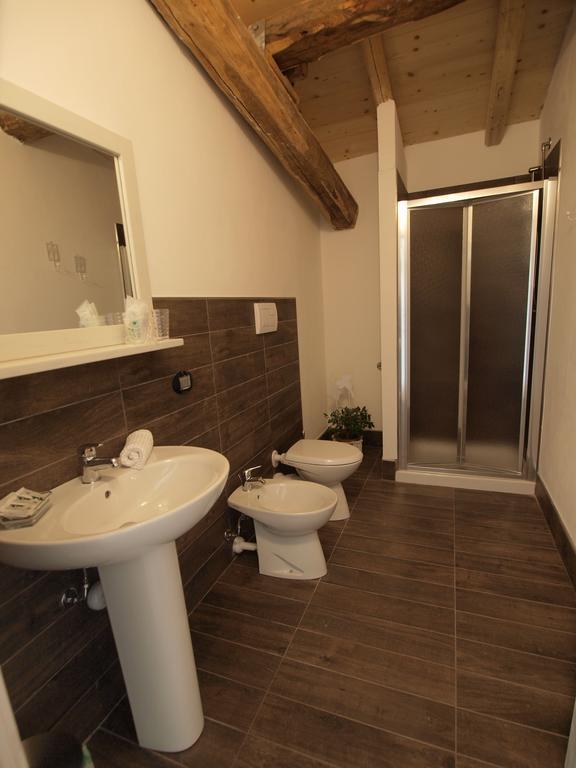 B&B Big Sur Gardone Riviera Rum bild